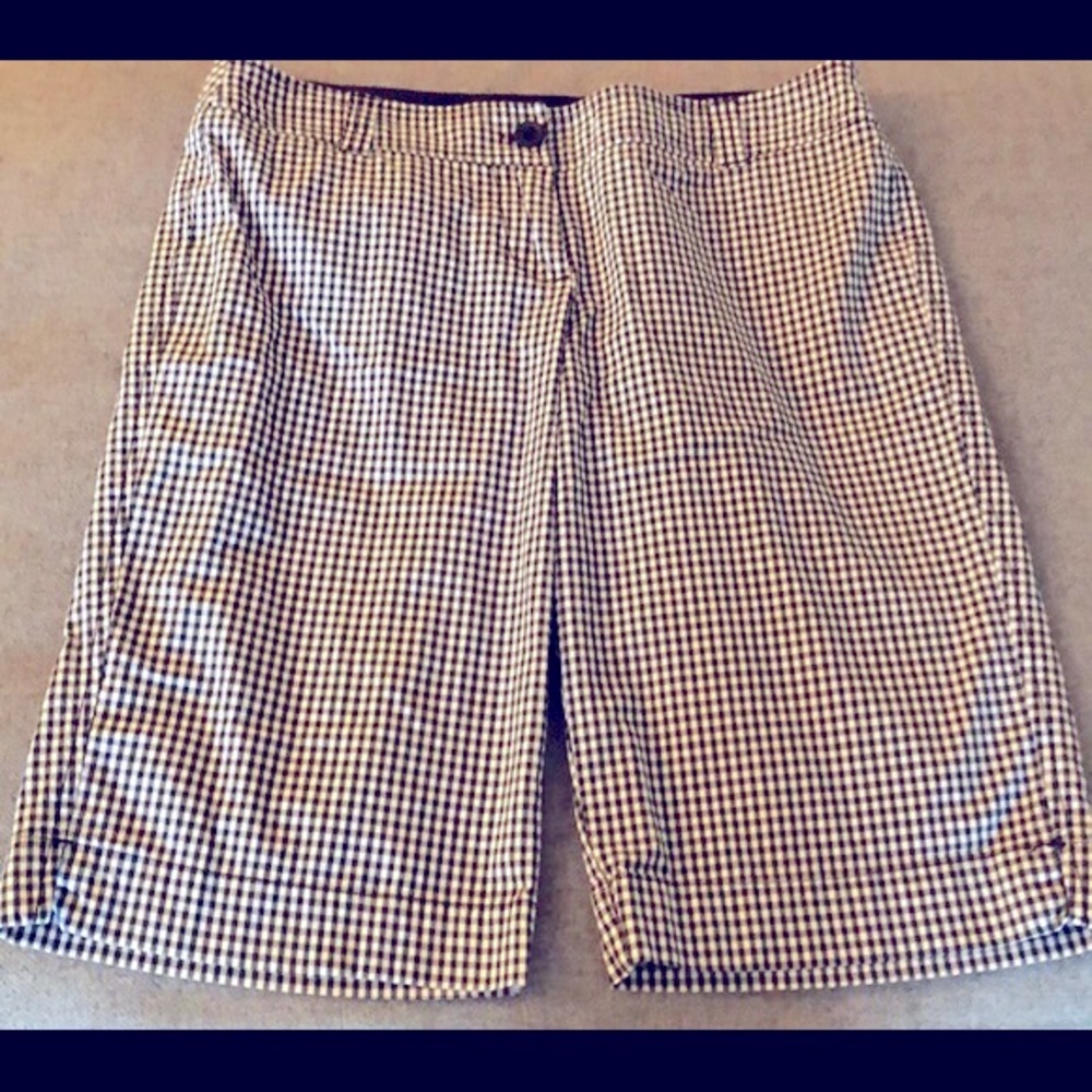 NEW YORK & COMPANY Manhattan Chinos Shorts. So Comfy & Light Cotton Fabric!☀️